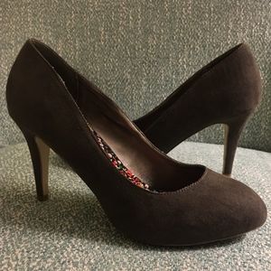 Madden Girl Suede Pumps